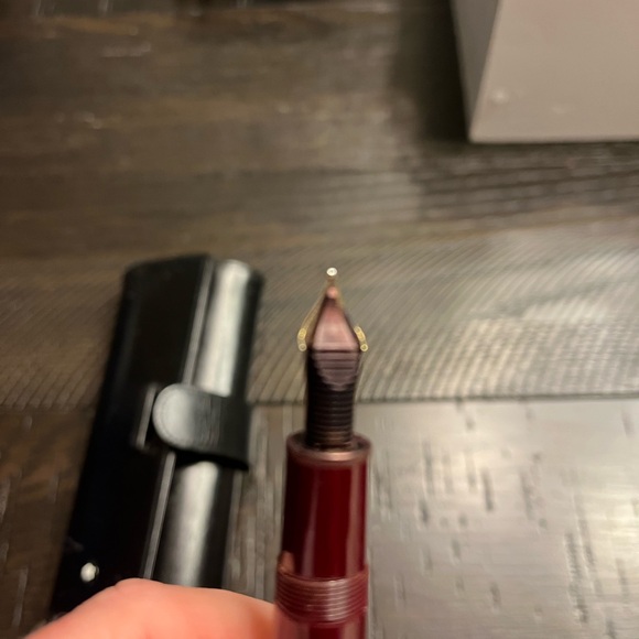 Montblanc Meisterstuck 147 traveler fountain pen
Serial number YI1125308 - Picture 4 of 7